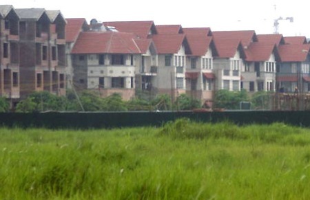 Bất động sản chưa thoát thế giằng co